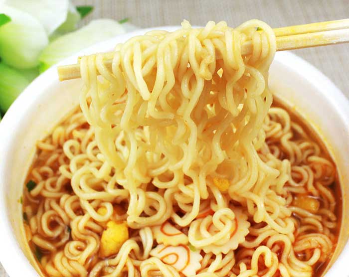 Nâng Mũi Ăn Mì Tôm Được Không?